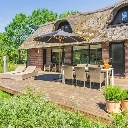 Vakantiehuis Kersta - 3-3km From The Sea By Interhome